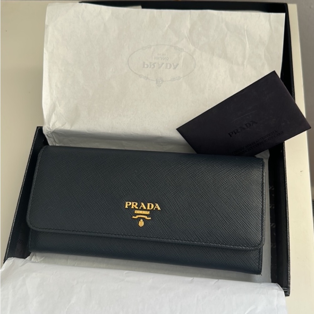 🖤🩶🖤New Prada, two-piece full-size wallet and cardholder 🖤🩶🖤